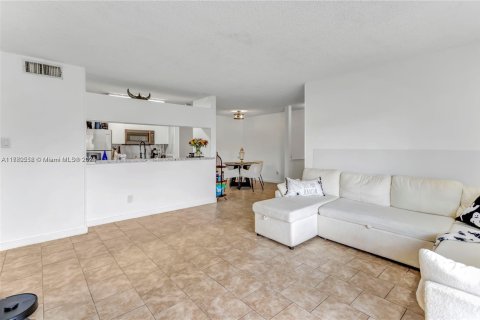 Copropriété à vendre à Miami, Floride: 2 chambres, 99.87 m2 № 1867389 - photo 5
