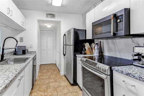 Copropriété à vendre à Miami, Floride: 2 chambres, 99.87 m2 № 1867389 - photo 7