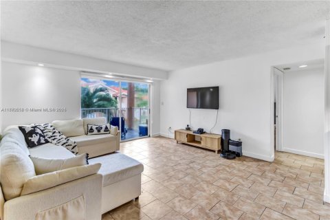 Copropriété à vendre à Miami, Floride: 2 chambres, 99.87 m2 № 1867389 - photo 4