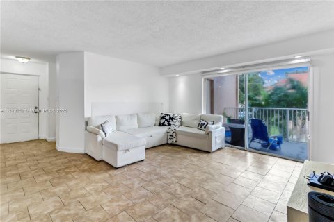 Copropriété à vendre à Miami, Floride: 2 chambres, 99.87 m2 № 1867389 - photo 3
