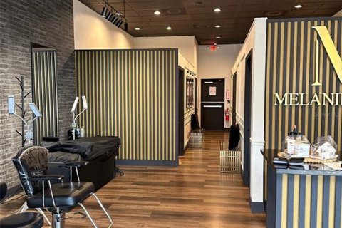 Commercial property in Kissimmee, Florida 91.97 sq.m. № 1812749 - photo 1