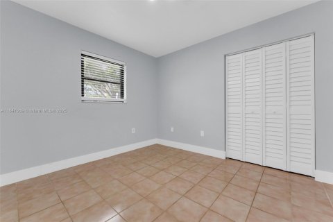Adosado en venta en Miami, Florida, 3 dormitorios, 111.67 m2 № 1847704 - foto 20