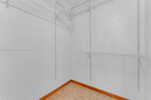 Adosado en venta en Miami, Florida, 3 dormitorios, 111.67 m2 № 1847704 - foto 25
