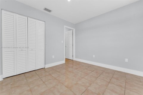 Adosado en venta en Miami, Florida, 3 dormitorios, 111.67 m2 № 1847704 - foto 19