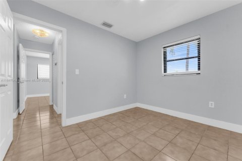 Adosado en venta en Miami, Florida, 3 dormitorios, 111.67 m2 № 1847704 - foto 21