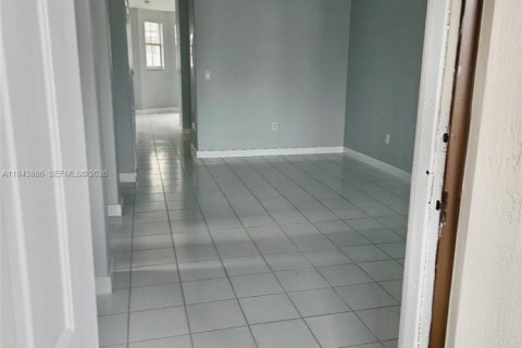 Apartamento en alquiler en Homestead, Florida, 3 dormitorios, 99.96 m2 № 2000378 - foto 7