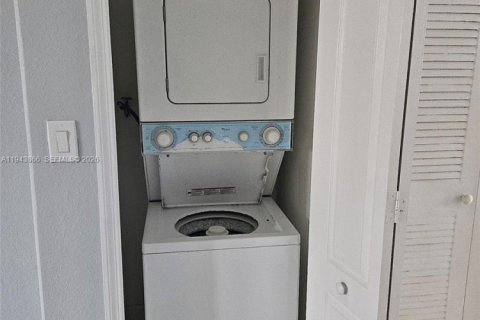 Apartamento en alquiler en Homestead, Florida, 3 dormitorios, 99.96 m2 № 2000378 - foto 4