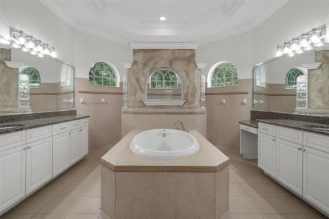 Villa ou maison à vendre à Spring Hill, Floride: 4 chambres, 262.26 m2 № 1909774 - photo 30