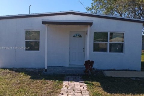 Casa en Pompano Beach, Florida 2 dormitorios, 72.74 m2 № 2010543