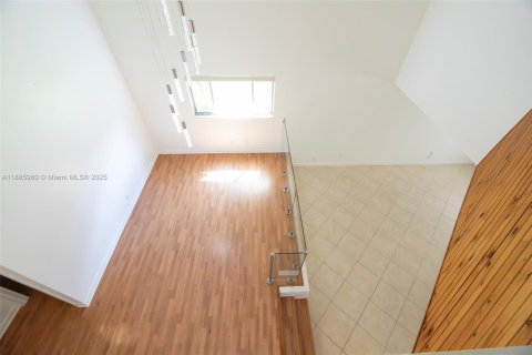 Adosado en venta en Davie, Florida, 3 dormitorios, 225.29 m2 № 1941772 - foto 30