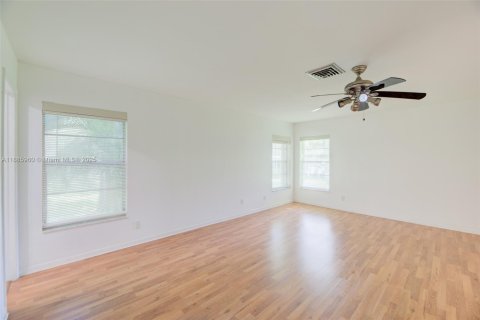Adosado en venta en Davie, Florida, 3 dormitorios, 225.29 m2 № 1941772 - foto 25