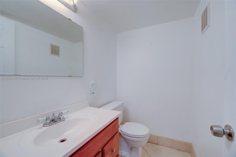 Adosado en venta en Davie, Florida, 3 dormitorios, 225.29 m2 № 1941772 - foto 22