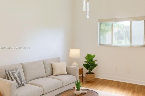 Adosado en venta en Davie, Florida, 3 dormitorios, 225.29 m2 № 1941772 - foto 12