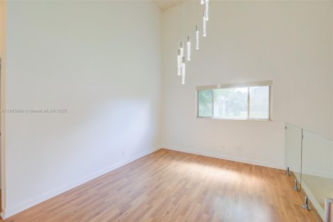 Adosado en venta en Davie, Florida, 3 dormitorios, 225.29 m2 № 1941772 - foto 13