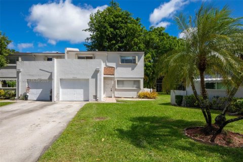Adosado en venta en Davie, Florida, 3 dormitorios, 225.29 m2 № 1941772 - foto 3