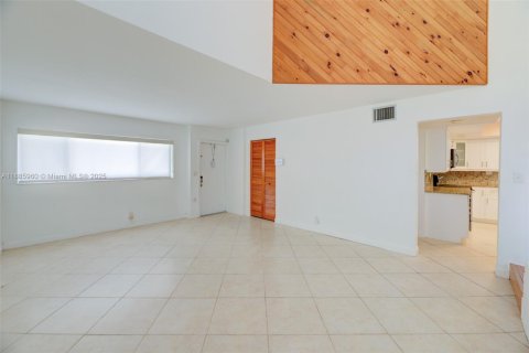 Adosado en venta en Davie, Florida, 3 dormitorios, 225.29 m2 № 1941772 - foto 11
