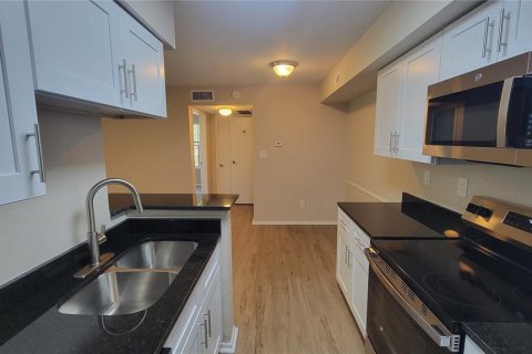 Copropriété à vendre à Saint Petersburg, Floride: 2 chambres, 87.33 m2 № 2388375 - photo 11