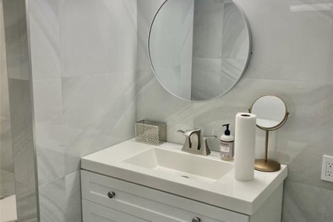 Снять в аренду кондоминиум в Брейдентон, Флорида 6 комнат, 109.44м2, № 2098659 - фото 17