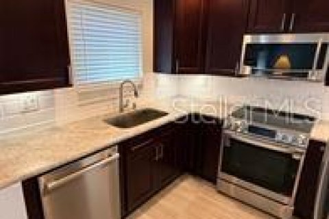 Apartment in Saint Petersburg, Florida 2 bedrooms, 65.03 sq.m. № 2195205 - photo 10