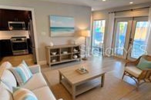 Apartment in Saint Petersburg, Florida 2 bedrooms, 65.03 sq.m. № 2195205 - photo 4