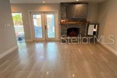 Apartment in Saint Petersburg, Florida 2 bedrooms, 65.03 sq.m. № 2195205 - photo 6