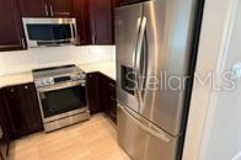 Apartment in Saint Petersburg, Florida 2 bedrooms, 65.03 sq.m. № 2195205 - photo 11