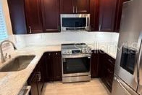Apartment in Saint Petersburg, Florida 2 bedrooms, 65.03 sq.m. № 2195205 - photo 9