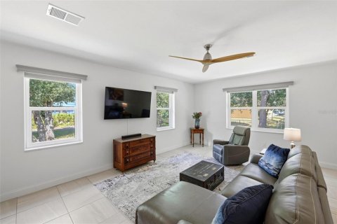 Casa en venta en North Port, Florida, 3 dormitorios, 227.15 m2 № 2383310 - foto 25