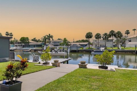 Villa ou maison à vendre à Hernando Beach, Floride: 3 chambres, 132.01 m2 № 1919235 - photo 3