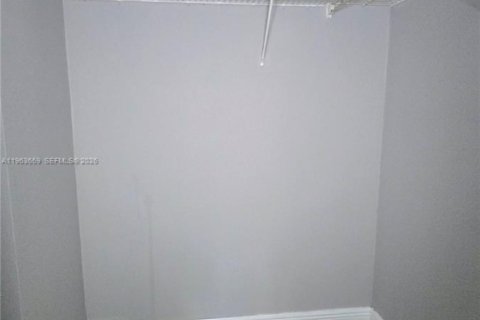 Copropriété à louer à Tamarac, Floride: 2 chambres, 88.16 m2 № 2025457 - photo 13