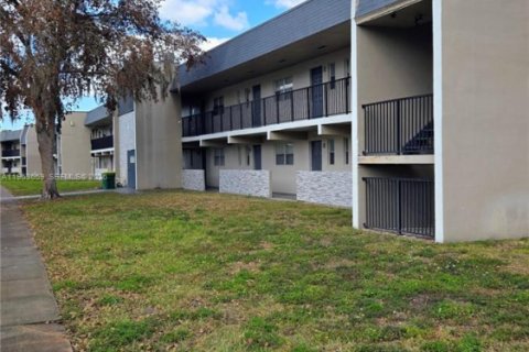 Copropriété à louer à Tamarac, Floride: 2 chambres, 88.16 m2 № 2025457 - photo 16