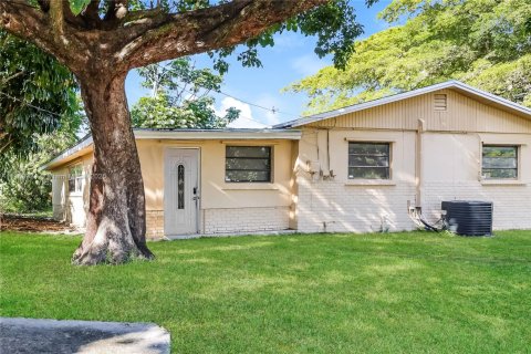 Villa ou maison à louer à Margate, Floride: 3 chambres, 163.32 m2 № 1891756 - photo 16