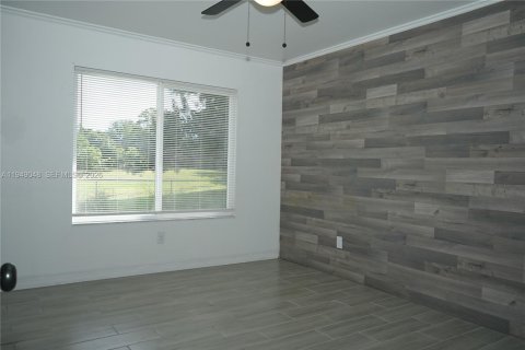 Villa ou maison à vendre à Port St. Lucie, Floride: 3 chambres, 127.09 m2 № 2004855 - photo 12