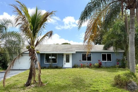 Villa ou maison à vendre à Port St. Lucie, Floride: 3 chambres, 127.09 m2 № 2004855 - photo 3