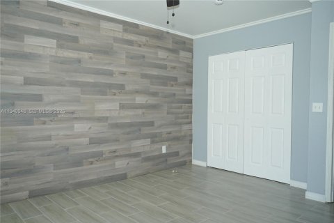 Villa ou maison à vendre à Port St. Lucie, Floride: 3 chambres, 127.09 m2 № 2004855 - photo 13