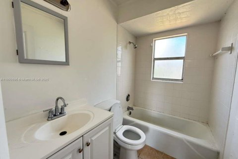 Appartement à louer à Fort Myers, Floride: 2 chambres, 69.21 m2 № 1946460 - photo 10