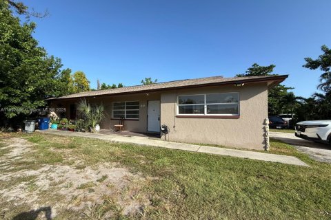 Appartement à louer à Fort Myers, Floride: 2 chambres, 69.21 m2 № 1946460 - photo 1