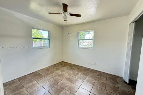 Appartement à louer à Fort Myers, Floride: 2 chambres, 69.21 m2 № 1946460 - photo 9