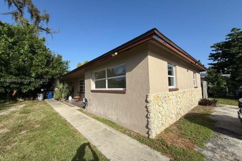 Appartement à louer à Fort Myers, Floride: 2 chambres, 69.21 m2 № 1946460 - photo 3