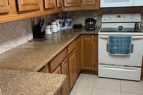 Condo in Hialeah, Florida, 3 bedrooms  № 1859930 - photo 7