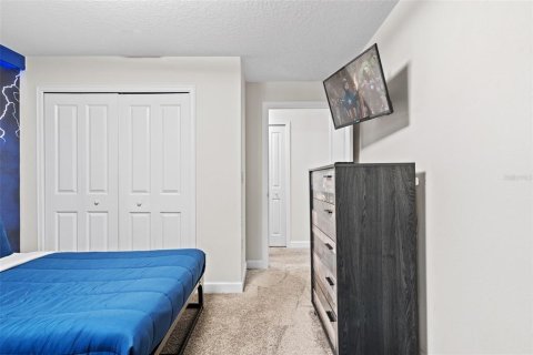 Townhouse in Davenport, Florida 4 bedrooms, 177.81 sq.m. № 2165984 - photo 21