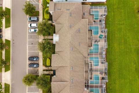 Townhouse in Davenport, Florida 4 bedrooms, 177.81 sq.m. № 2165984 - photo 6