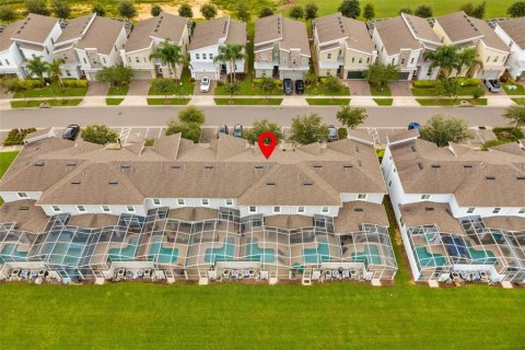 Townhouse in Davenport, Florida 4 bedrooms, 177.81 sq.m. № 2165984 - photo 5