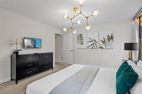 Townhouse in Davenport, Florida 4 bedrooms, 177.81 sq.m. № 2165984 - photo 17