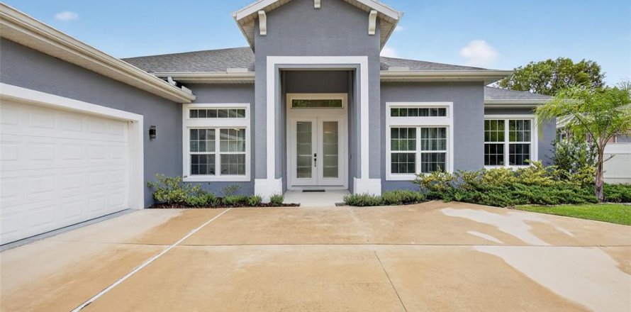 House in Palm Coast, Florida 4 bedrooms, 250 sq.m. № 2277547