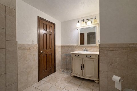 House in Haines City, Florida 4 bedrooms, 272.48 sq.m. № 2195450 - photo 25