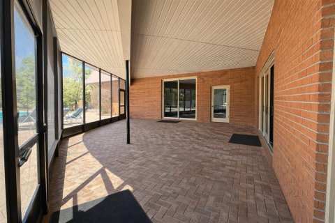 House in Haines City, Florida 4 bedrooms, 272.48 sq.m. № 2195450 - photo 29