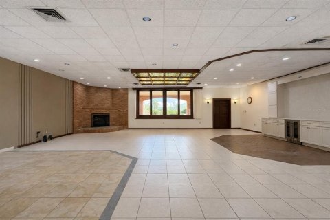 House in Haines City, Florida 4 bedrooms, 272.48 sq.m. № 2195450 - photo 5