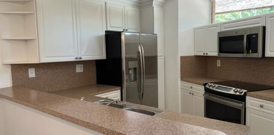 Townhouse in Boca Raton, Florida 2 bedrooms, 120.96 sq.m. № 2083745