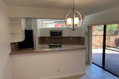Townhouse in Boca Raton, Florida 2 bedrooms, 120.96 sq.m. № 2083745 - photo 4